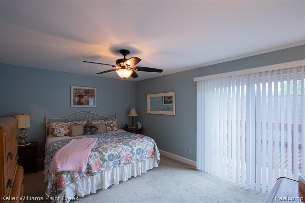 42200 LOCHMOOR Street, Clinton Twp, MI 48038 — Photo 19