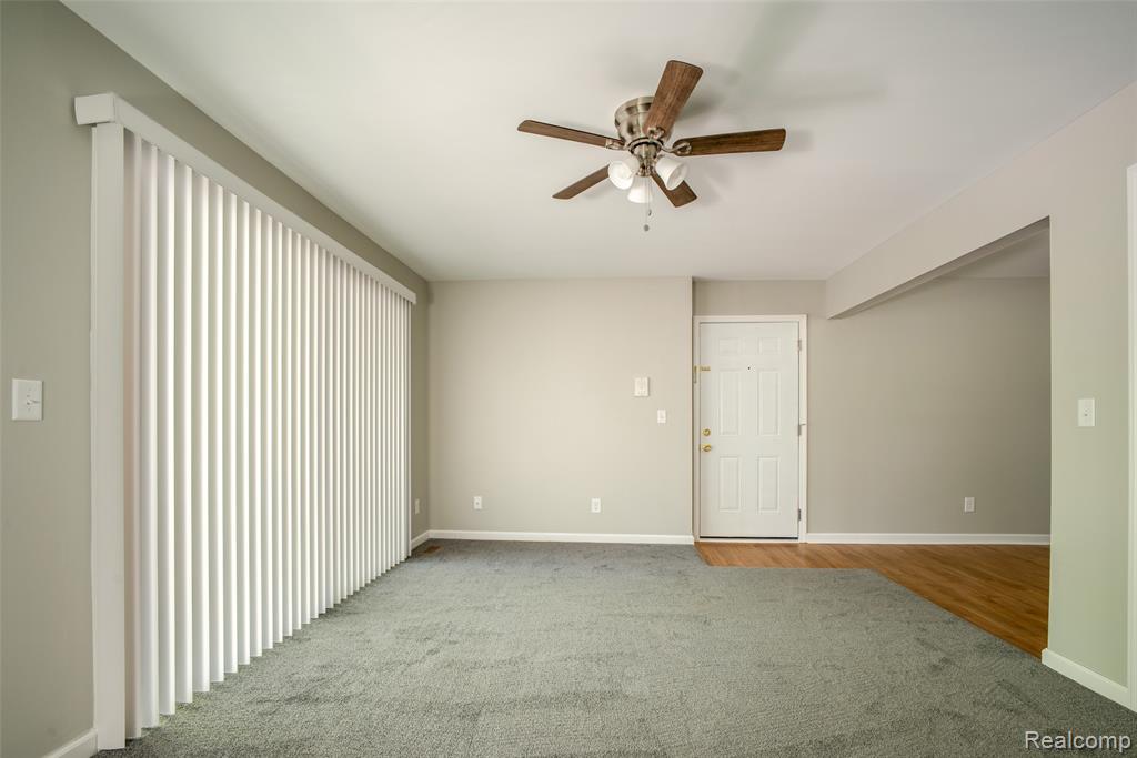 29200 Gloede Drive, 139, Warren, MI 48088 — Photo 4