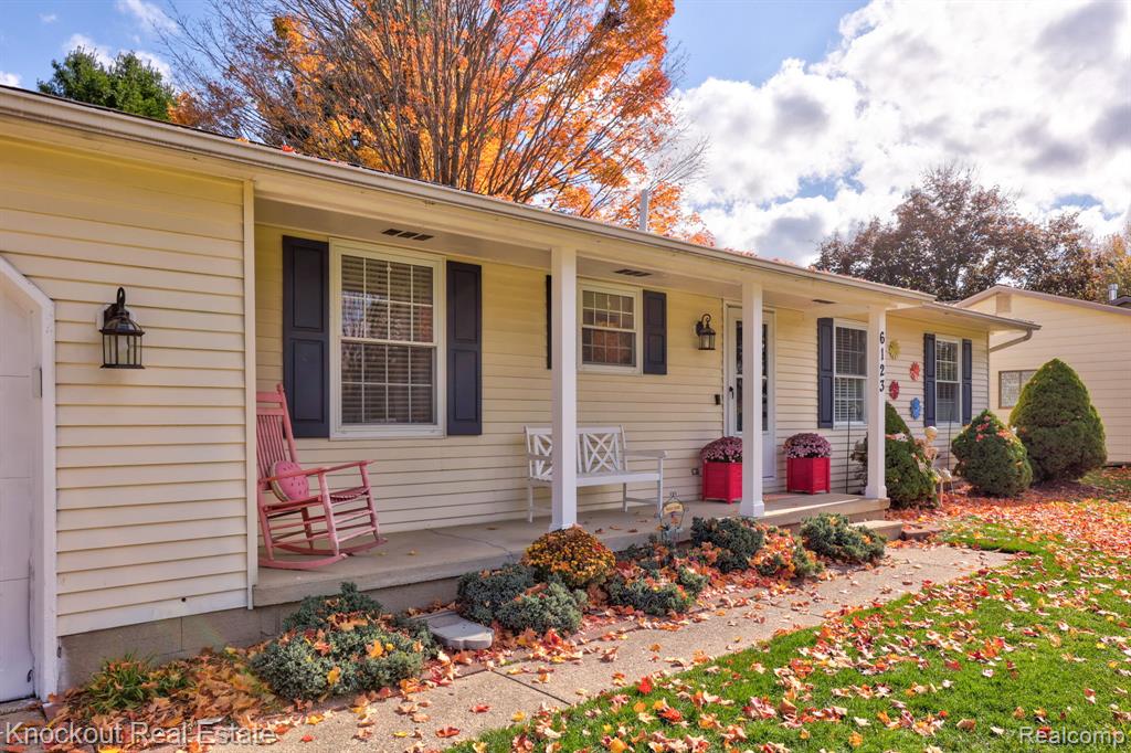 6123 King Arthur Drive, Swartz Creek, MI 48473 — Photo 4