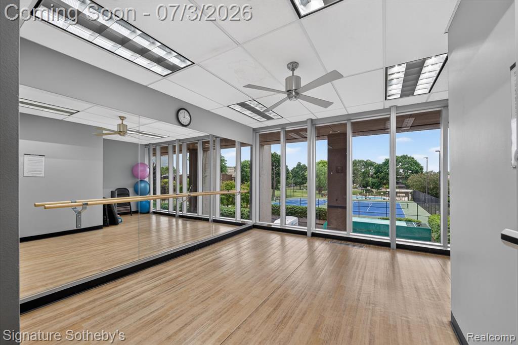 1300 E Lafayette Street, 912, Detroit, MI 48207 — Photo 34