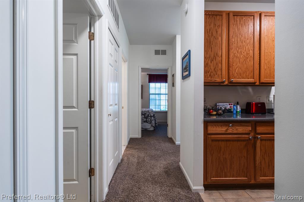 2191 PINECROFT Drive, Canton, MI 48188 — Photo 18