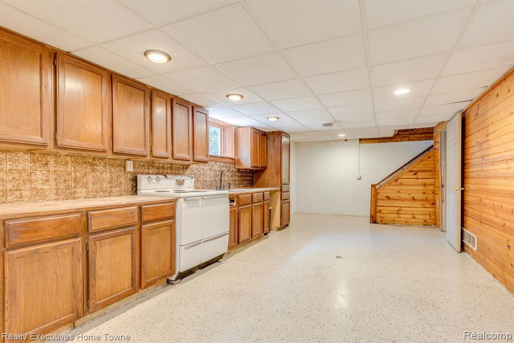 5529 JEDDO Road, MI 48032 — Photo 55