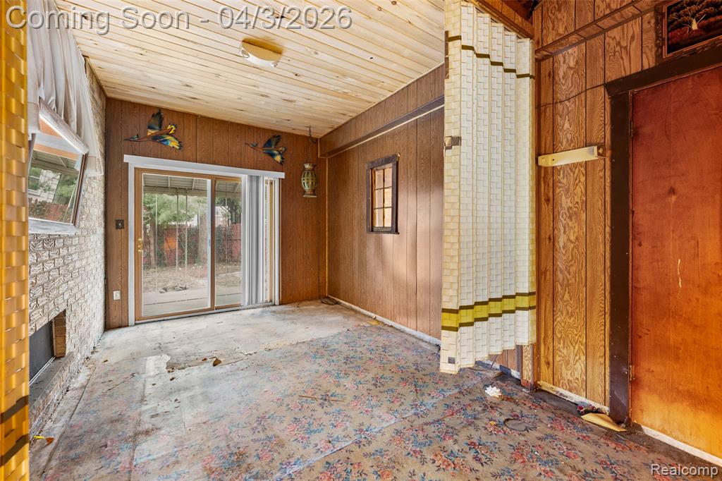 516 E Woodward Heights Boulevard, Hazel Park, MI 48030 — Photo 23
