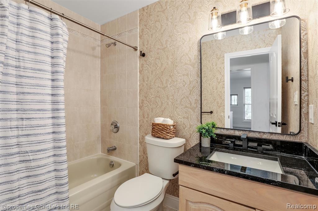 1757 TOWNSEND Street, Detroit, MI 48214 — Photo 21