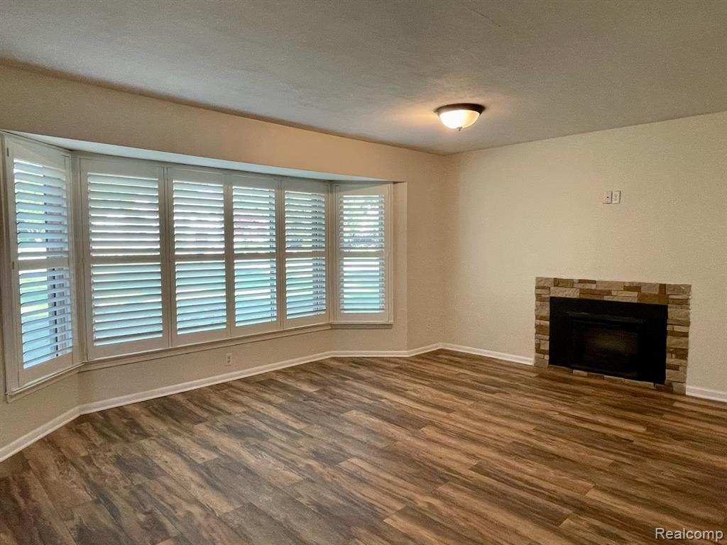 21150 E Chigwidden Street, Northville, MI 48167 — Photo 5
