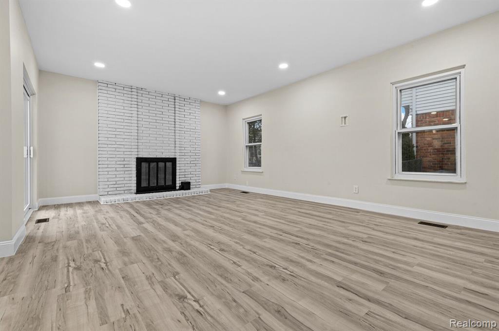 7451 ADMIRALTY Drive, Canton, MI 48187 — Photo 17