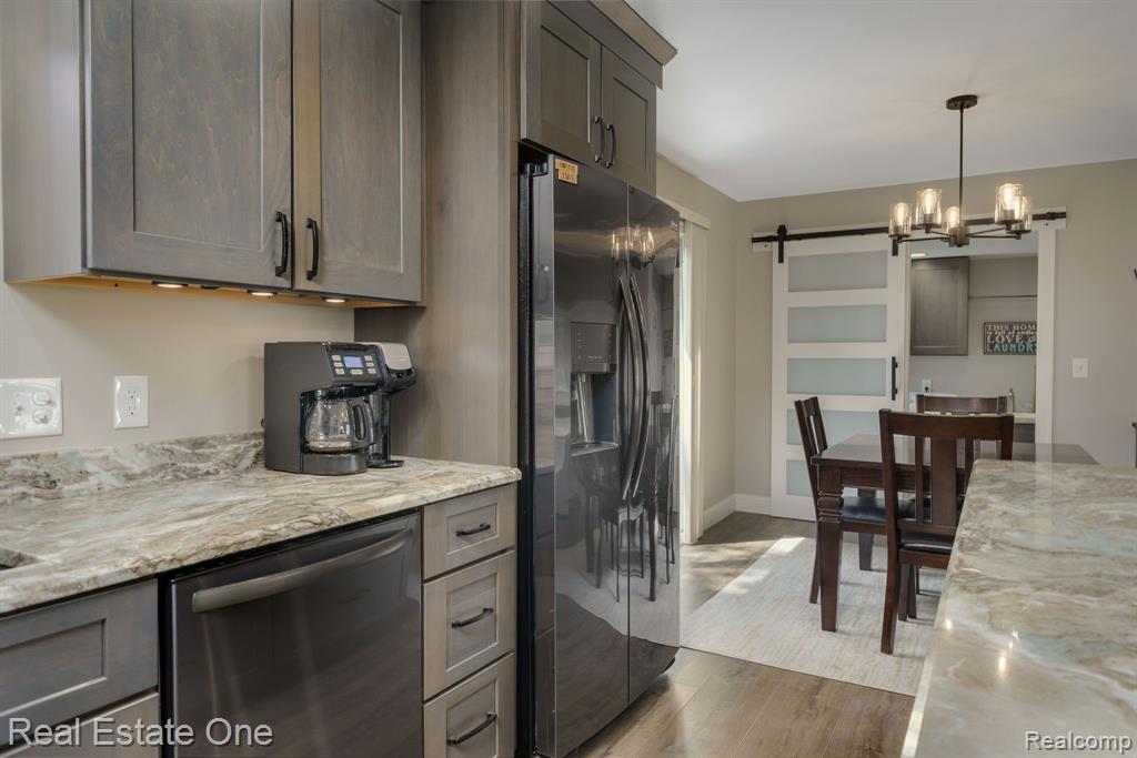 9545 Crown Ridge Drive, White Lake, MI — Photo 18