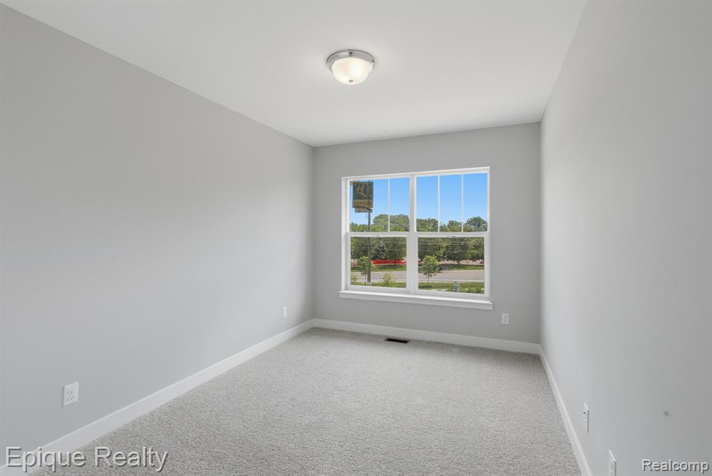 25558 Grandview Lane, 38, Novi, MI — Photo 17