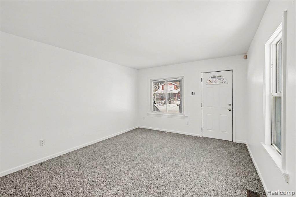7284 Orchard Avenue, Warren, MI 48091 — Photo 3