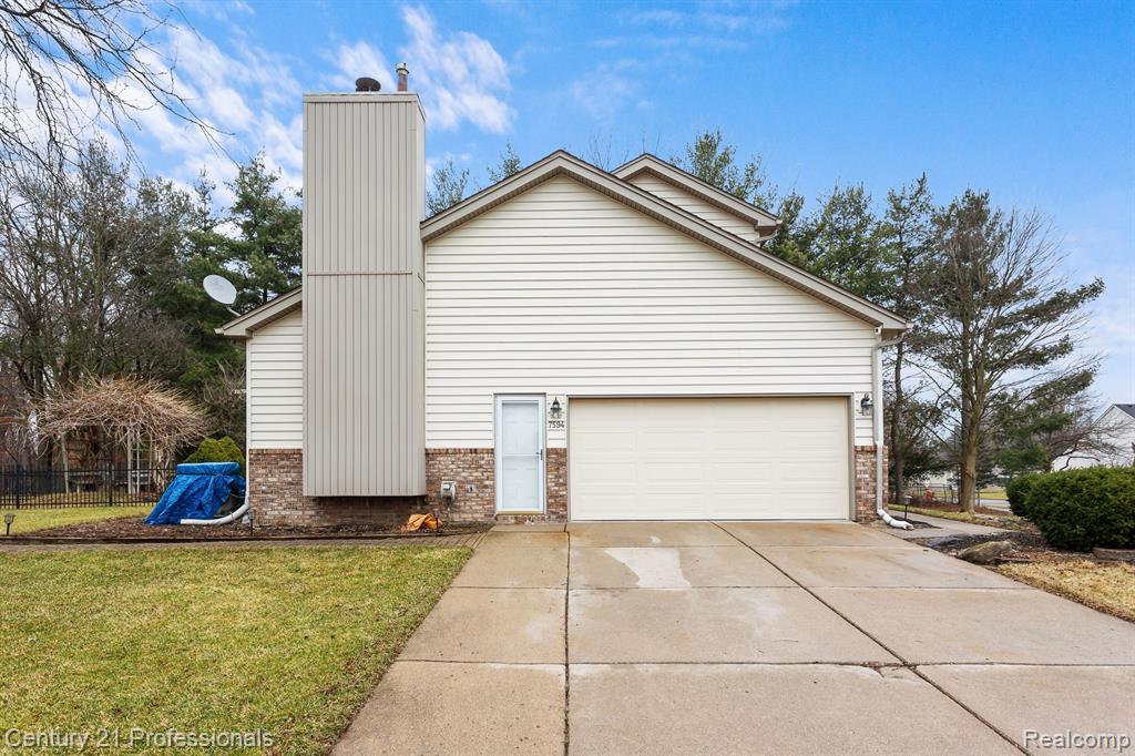 7594 Woodside Place, Waterford, MI 48327 — Photo 34