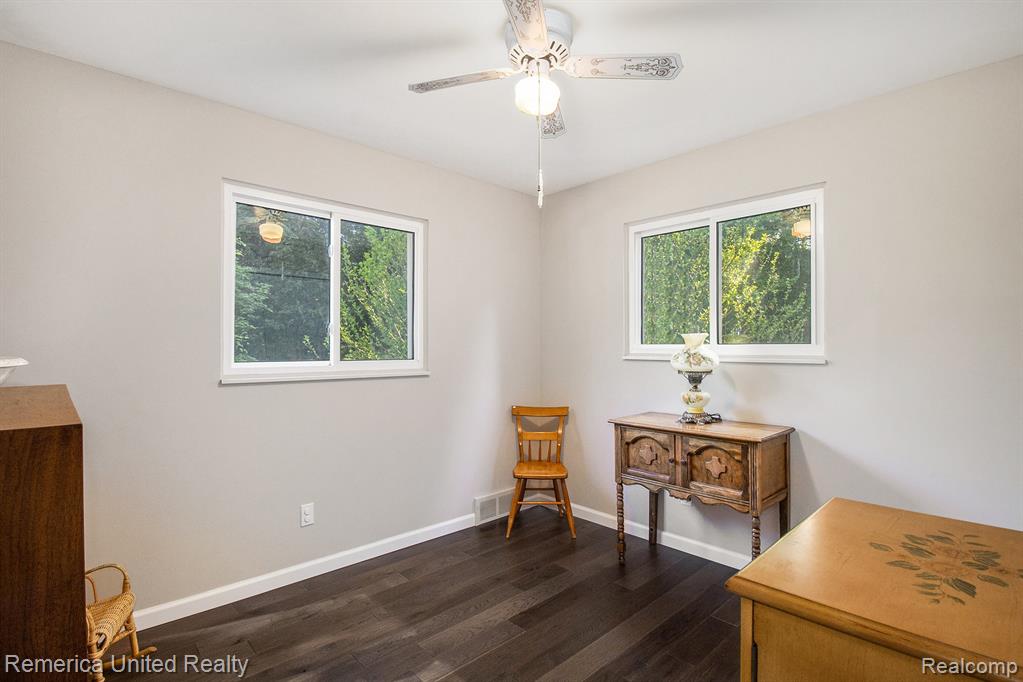400 E SCHAFER Road, Pinckney, MI 48169 — Photo 18