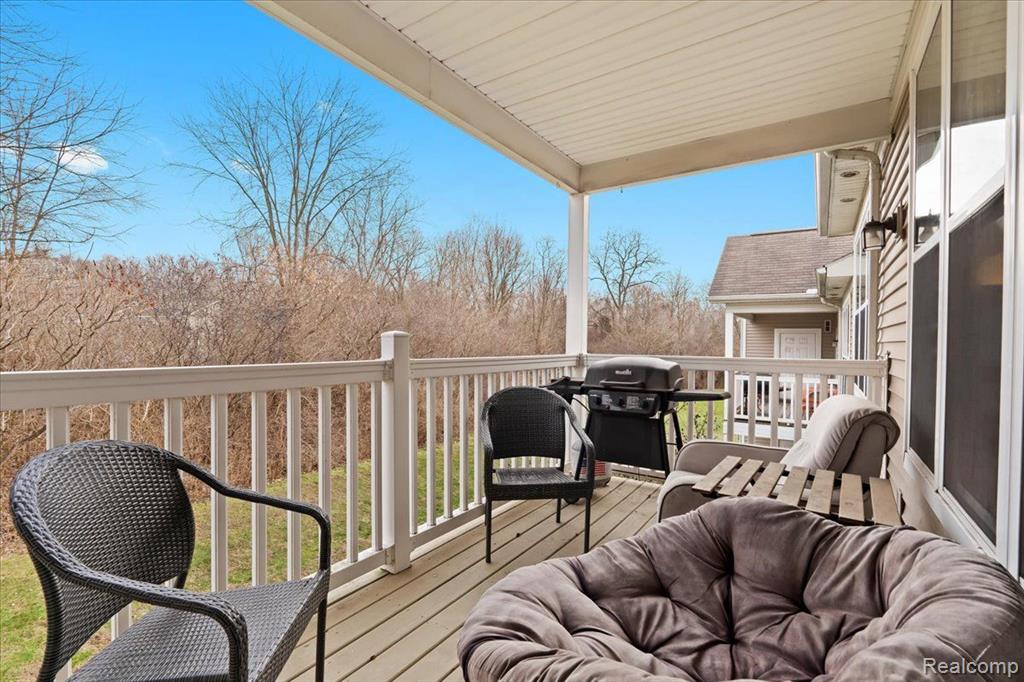 8105 AUTUMN WOODS Trail, Ypsilanti, MI 48198 — Photo 25