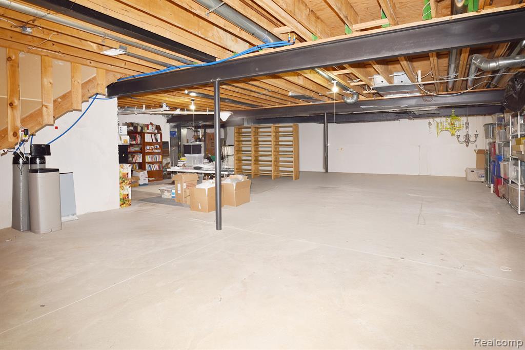 4048 CHATFIELD Lane, Troy, MI 48098 — Photo 32