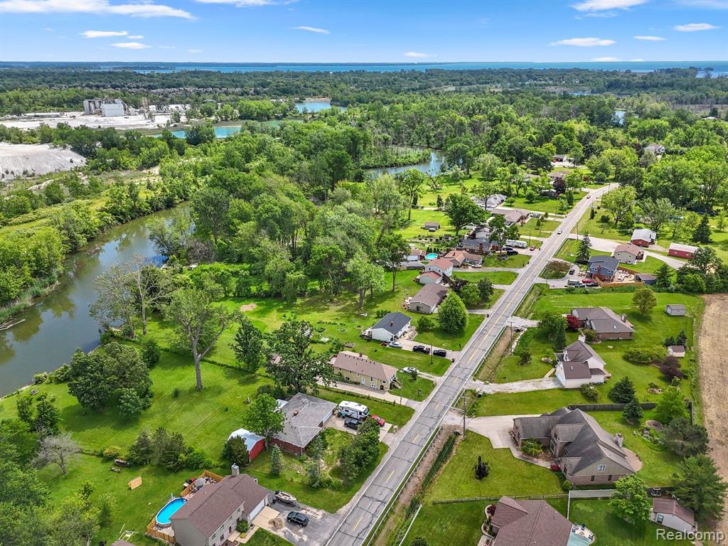 7215 S HURON RIVER Drive, South Rockwood, MI — Photo 61