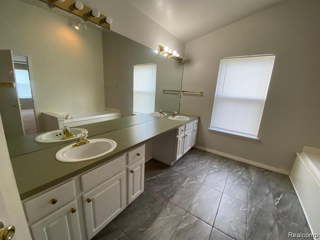 4762 Sherwood Circle, Canton, MI 48188 — Photo 20