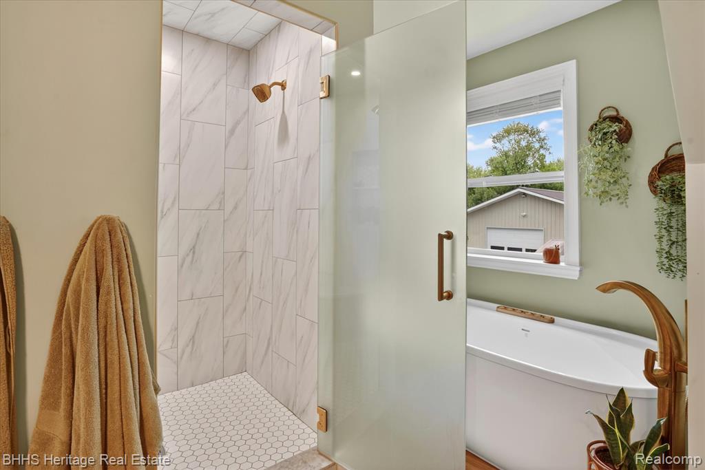 5835 Warner Road, Fowlerville, MI 48836 — Photo 21