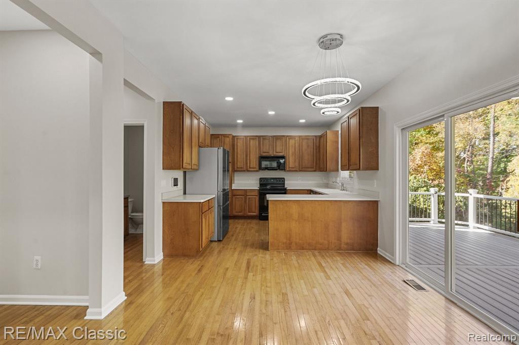 43008 EMERSON Way, Novi, MI — Photo 8
