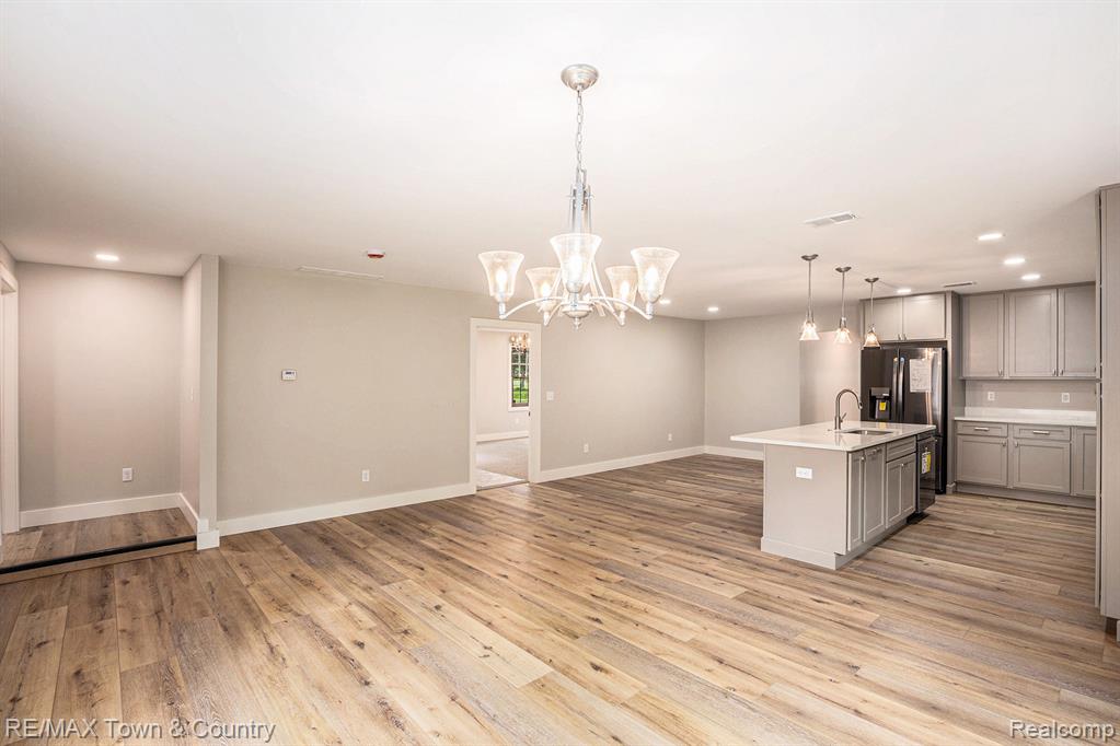 6400 N SEYMOUR Road, Flushing, MI 48433 — Photo 10