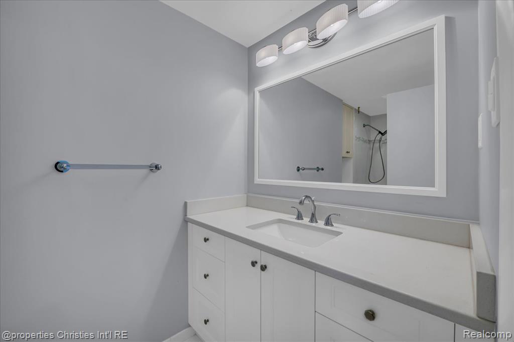 7252 STONEBROOK Road N, West Bloomfield, MI — Photo 25
