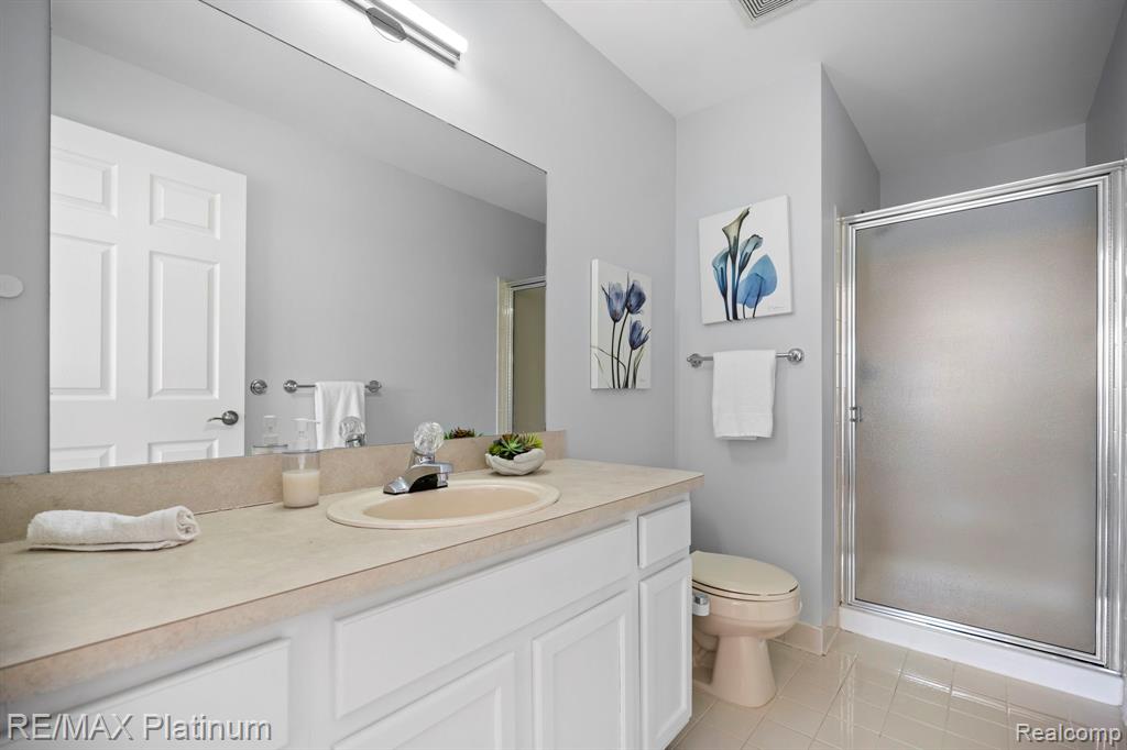 44068 Elm Drive, Sterling Heights, MI 48313 — Photo 19
