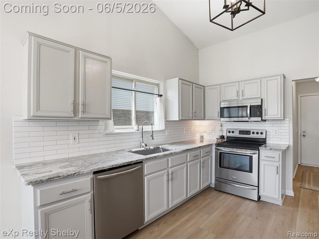 46048 Duke Drive, New Baltimore, MI — Photo 14