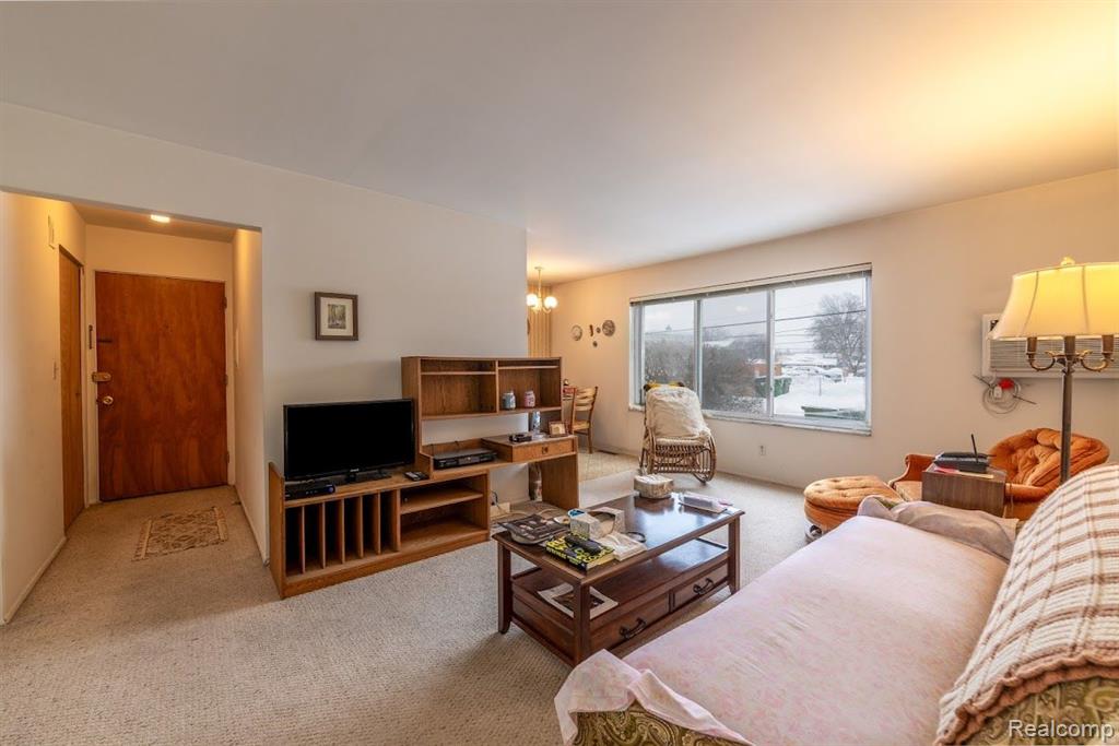 4820 BRIARWOOD Avenue, E4, Royal Oak, MI 48073 — Photo 3