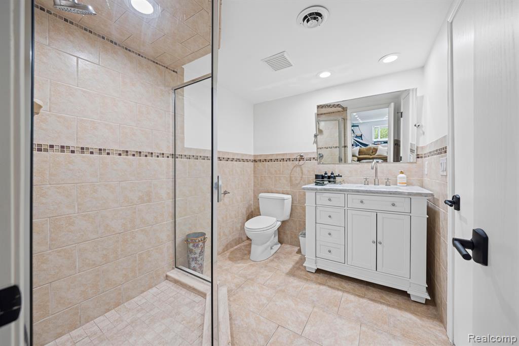 6127 WINCLIFF Drive, West Bloomfield, MI — Photo 46