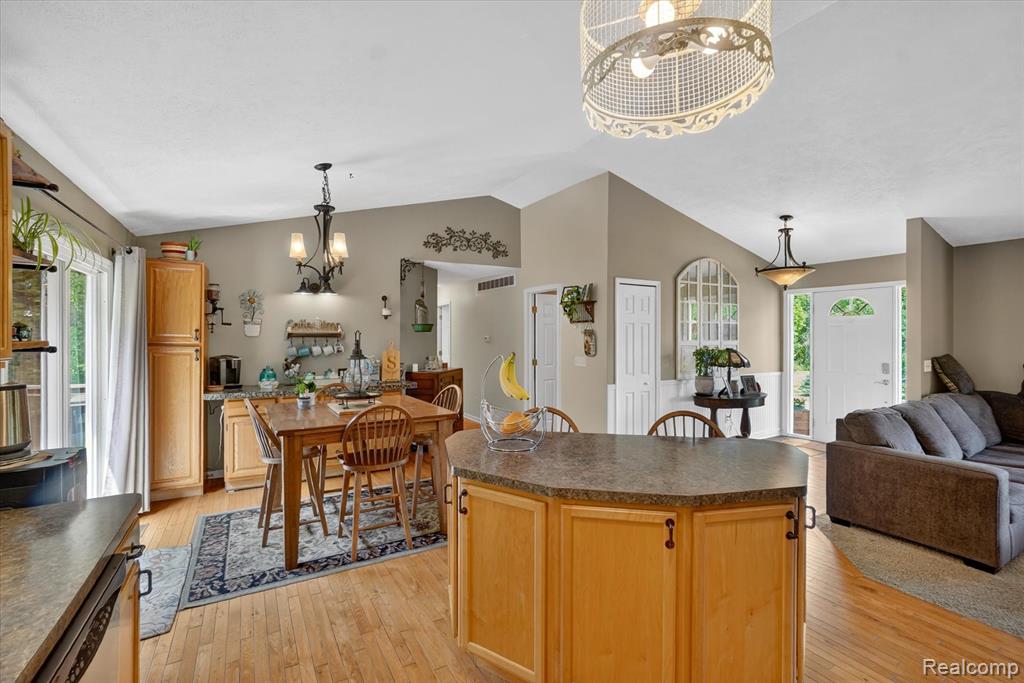 9565 Crofoot Road, Fowlerville, MI 48836 — Photo 14