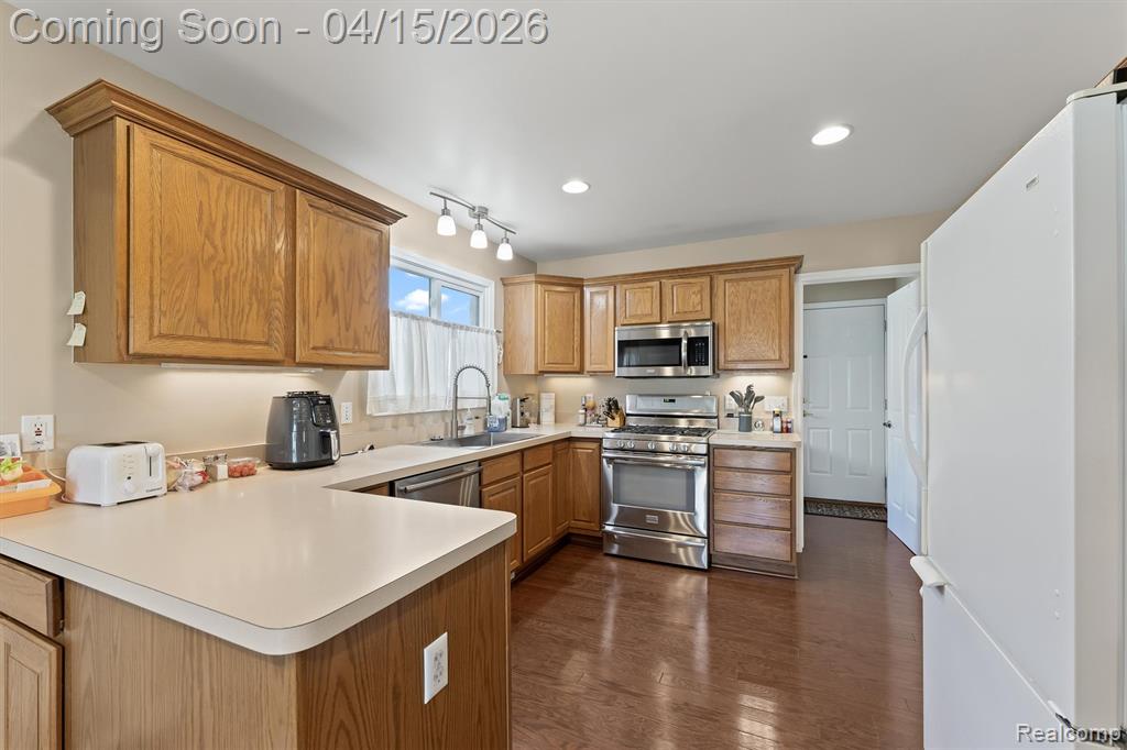 7715 Cherrywood Drive, Westland, MI — Photo 9