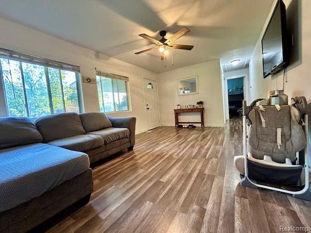 6079 FREEDOM Lane, Flint, MI 48506 — Photo 8