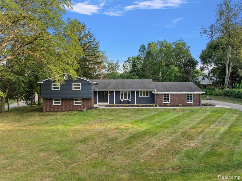 4521 Coachmaker Drive, Bloomfield Hills, MI 48302 — Photo 47