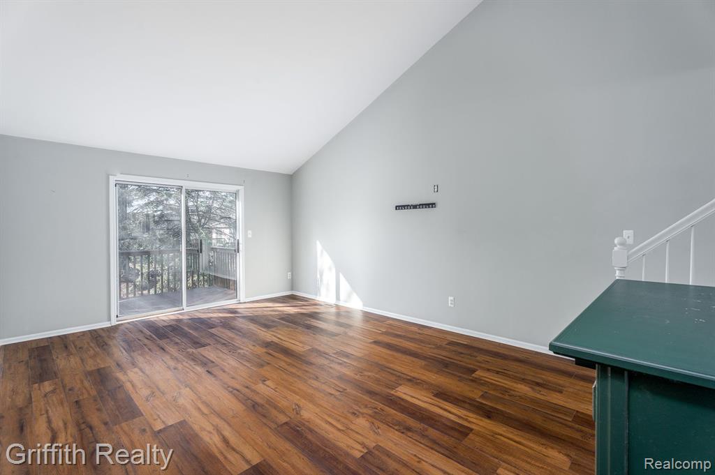 389 WOODFIELD SQUARE Lane, Brighton, MI 48116 — Photo 13