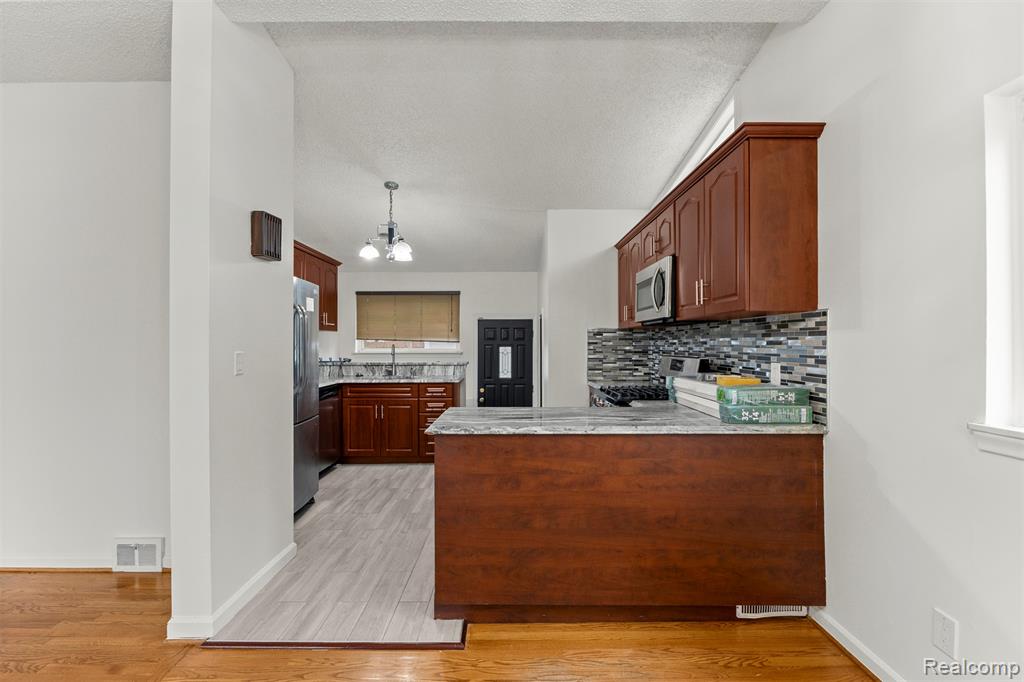 7423 Amboy Street, Dearborn Heights, MI 48127 — Photo 13