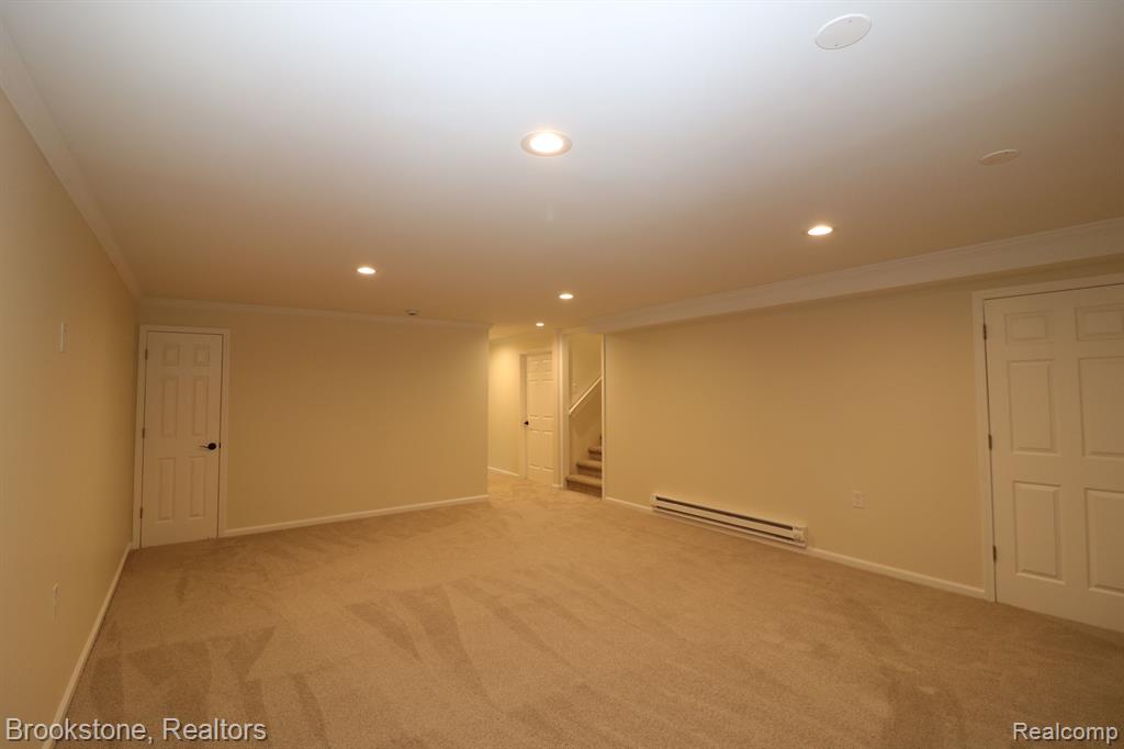395 GENEVA Court, Howell, MI 48855 — Photo 24