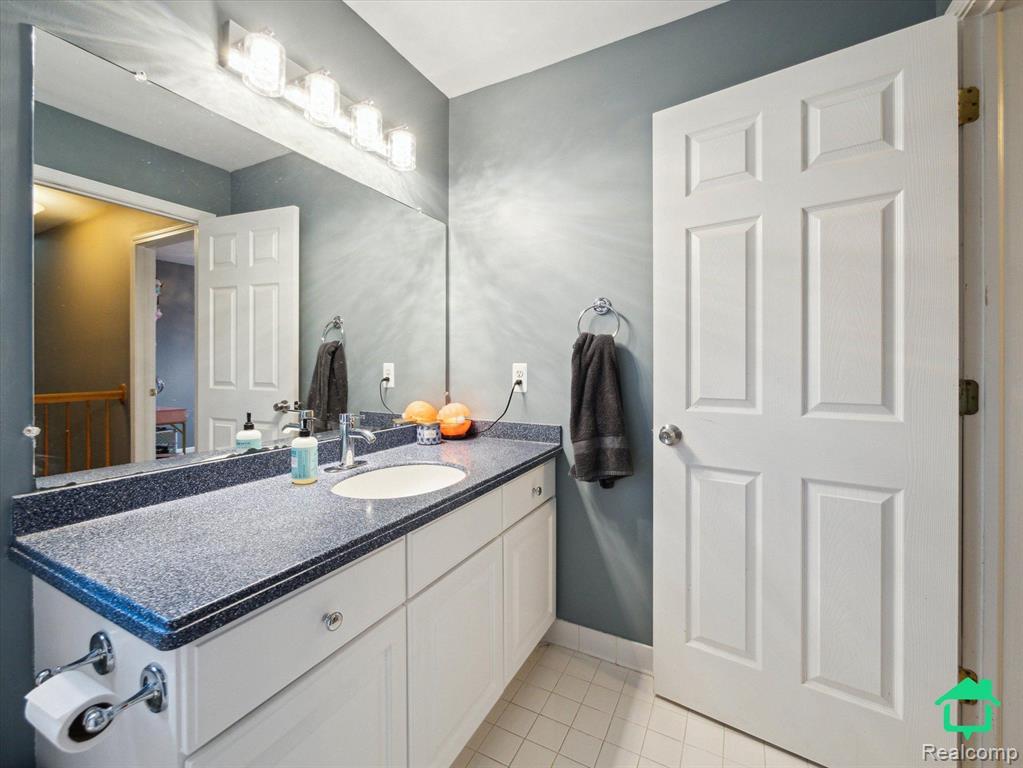 963 Golfview Drive, Lake Orion, MI 48362 — Photo 29