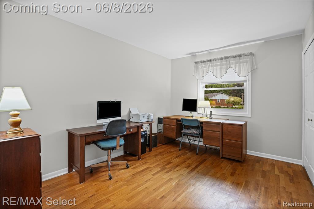 1333 Hidden Oaks Court, Flint, MI 48507 — Photo 14