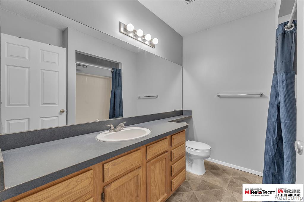 4516 Willow View Court, Howell, MI 48843 — Photo 22