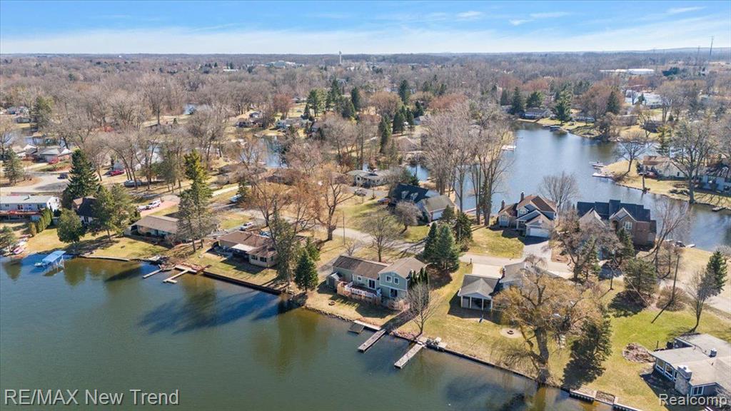 7135 CAPRI Drive, White Lake, MI 48383 — Photo 46