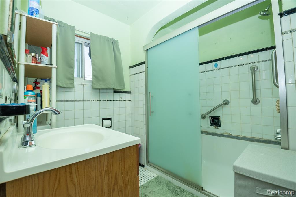 16133 Manor Street, Detroit, MI 48221 — Photo 9
