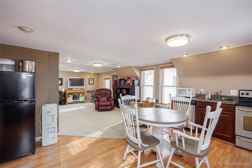 815 N Main Street, Rochester, MI 48307 — Photo 22