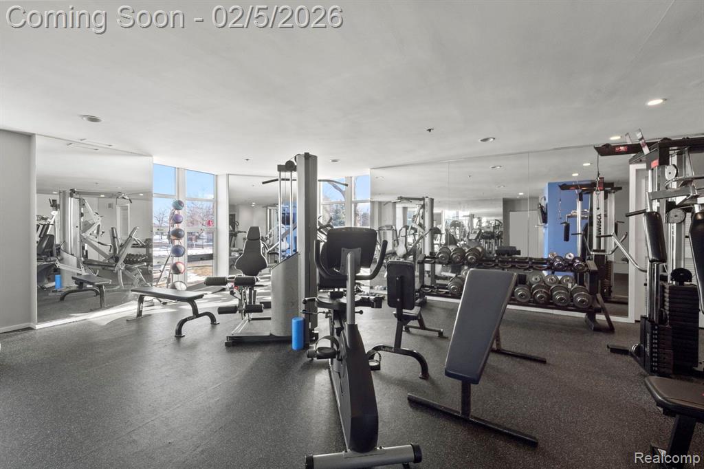 250 E HARBORTOWN Drive, 1405, Detroit, MI 48207 — Photo 25