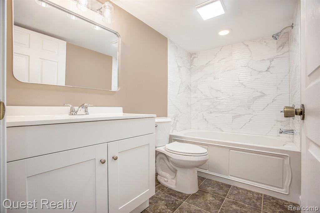 4655 CHRISTOPHER PINES Drive, Clarkston, MI — Photo 19