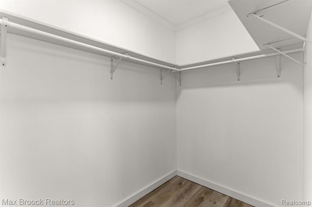 736 E GRANET Avenue, Hazel Park, MI 48030 — Photo 13