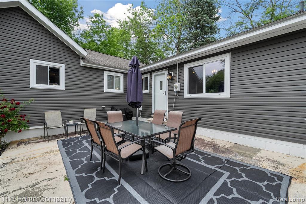 764 Dunreath Street, Wolverine Lake, MI 48390 — Photo 27