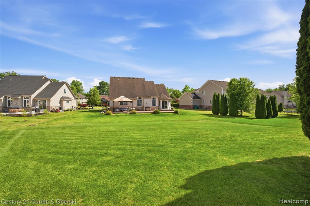 23537 Crescent Ridge Drive, New Boston, MI 48164 — Photo 25