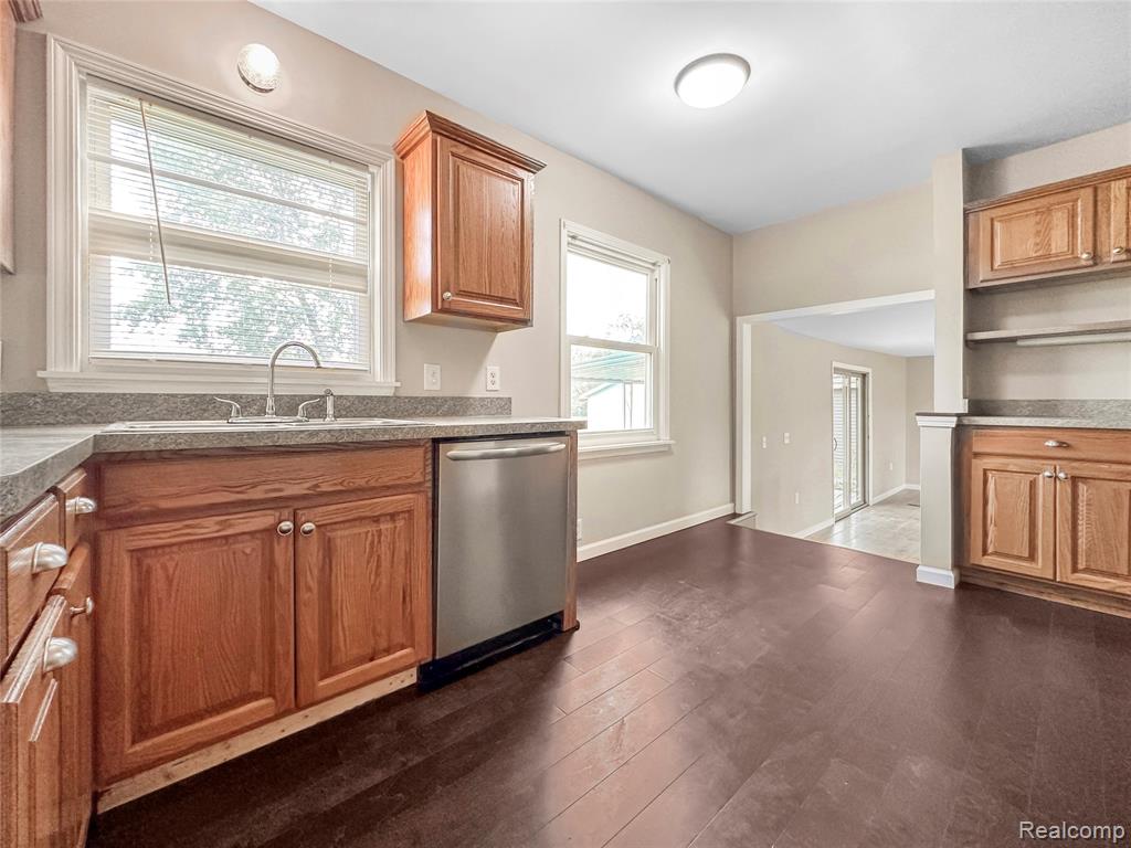 4078 W Coldwater Road, Flint, MI 48504 — Photo 13