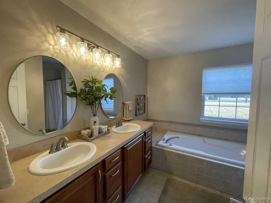 2815 SANDHILL Drive, Dexter, MI 48130 — Photo 24