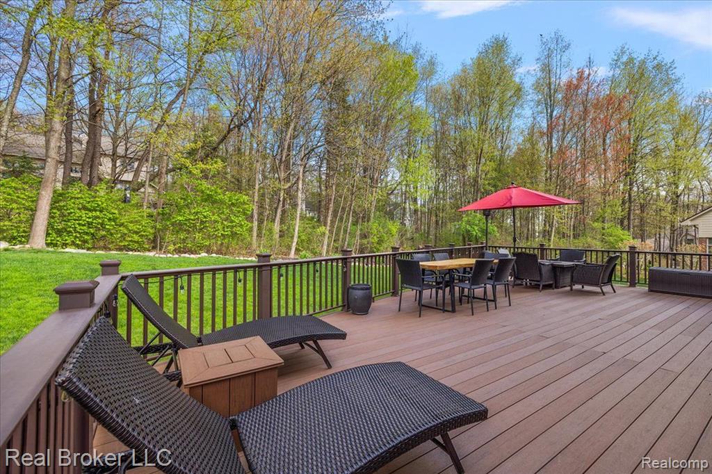 5633 GOLF POINTE Drive, Clarkston, MI 48348 — Photo 8