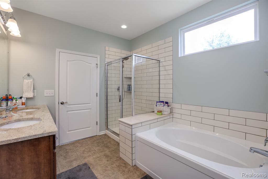 50013 NORFOLK Court, Canton, MI 48188 — Photo 16
