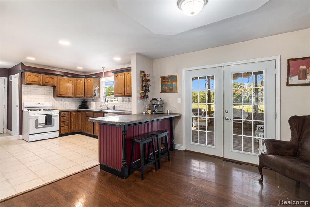5085 Curtis Rd, Attica, MI 48412 — Photo 5